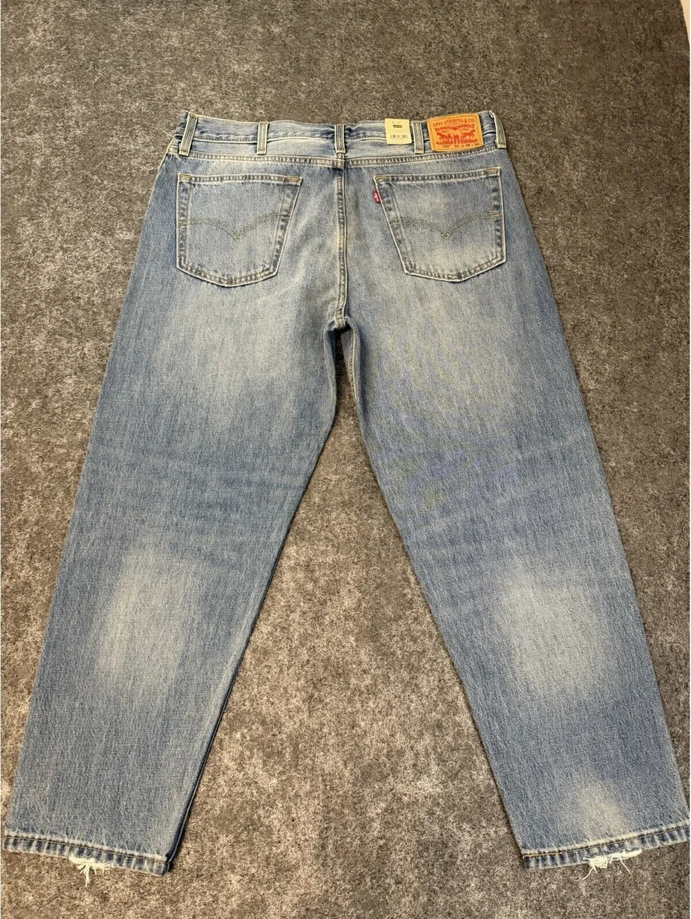 Levis 550 92 Relaxed Taper Jeans Mens 38x30 Distressed Paint NWT A3418-0010